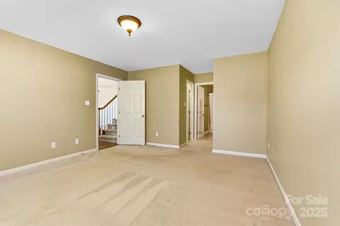 Bedroom - 3485 Overbrook Dr, Conover, NC 28613 photo 3 of 9