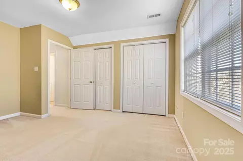Bedroom - 3485 Overbrook Dr, Conover, NC 28613 photo 4 of 9