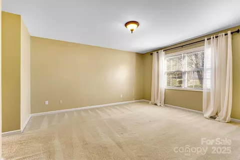 Bedroom - 3485 Overbrook Dr, Conover, NC 28613 photo 1 of 9