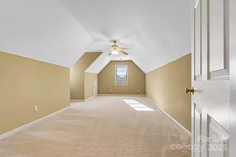 Bedroom - 3485 Overbrook Dr, Conover, NC 28613 photo 8 of 9