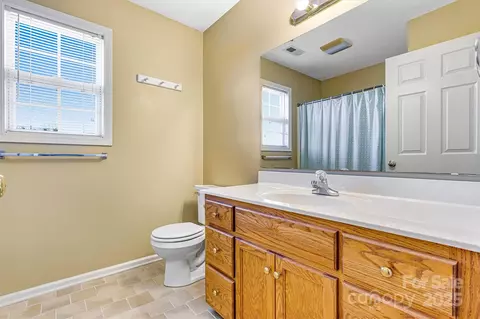Bath - 3485 Overbrook Dr, Conover, NC 28613 photo 3 of 3