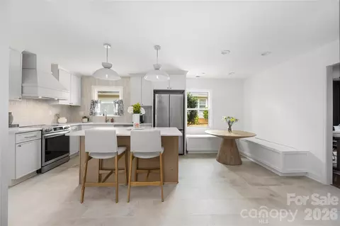 6040 Coatbridge Ln, Charlotte, NC 28212