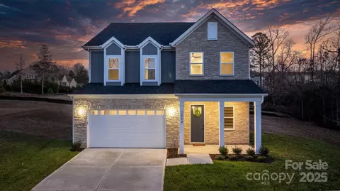 3884 12th Ne St NE, Hickory, NC 28601