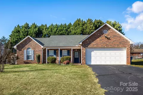 5045 Stetson Ln, Claremont, NC 28610