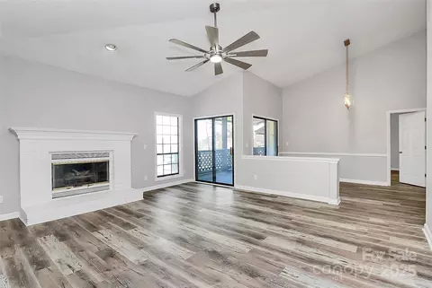 5810 Harris Grove Ln, Charlotte, NC 28212