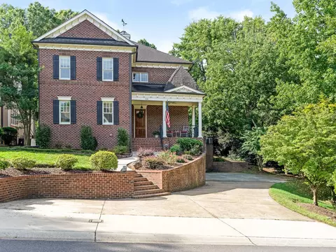 528 Meadowbrook Rd, Charlotte, NC 28211