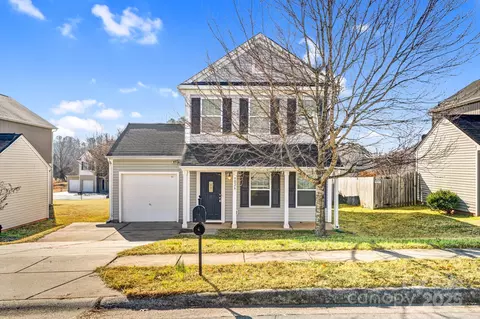 9026 Sharpes Cir, Charlotte, NC 28214