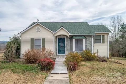 2541 Grandview Sw Cir SW, Lenoir, NC 28645