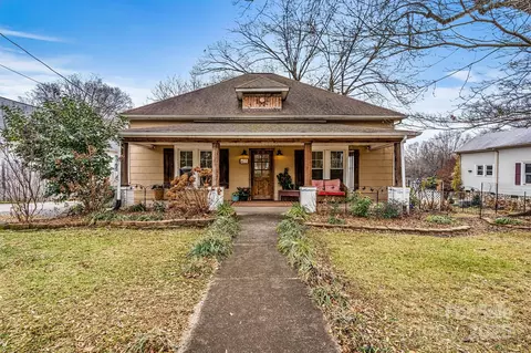 415 W C St, Newton, NC 28658