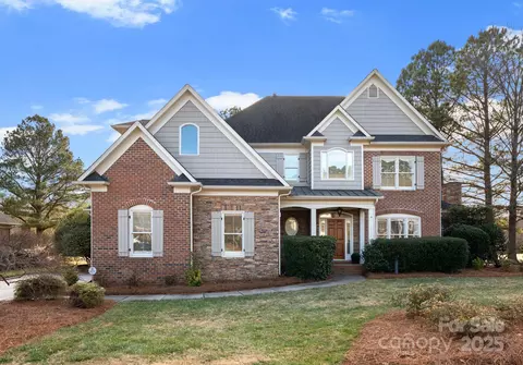 18504 Carnegie Overlook Blvd, Davidson, NC 28036