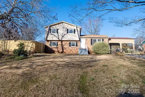 4420 Coachwood Ln, Gastonia, NC 28056