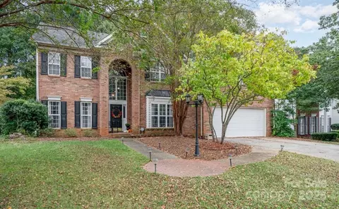 6930 Reedy Creek Rd, Charlotte, NC 28215