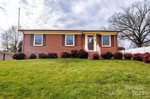 185 33rd Nw St NW, Hickory, NC 28601