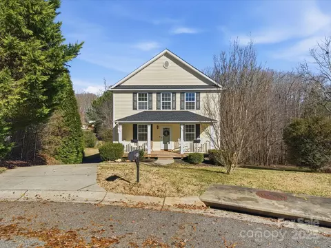 957 Poplar Forest Rdg, Clover, SC 29710