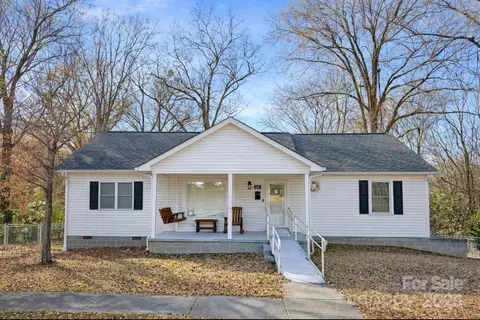 686 Elizabeth Sw St SW, Concord, NC 28025