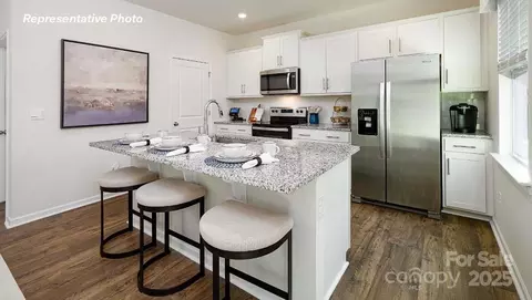 Kitchen - 1542 Secrest Commons Dr, Monroe, NC 28112 photo 2 of 4