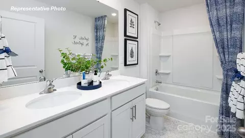 Bath - 1542 Secrest Commons Dr, Monroe, NC 28112 photo 2 of 2