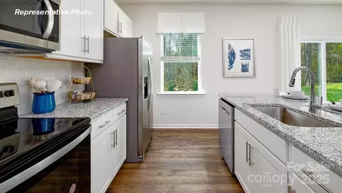 Kitchen - 1542 Secrest Commons Dr, Monroe, NC 28112 photo 3 of 4