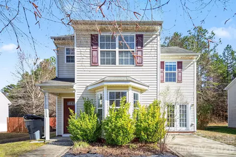 704 Pawley Dr, Charlotte, NC 28214