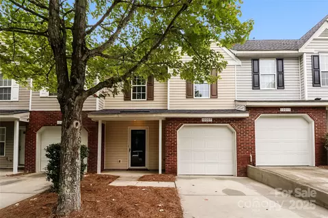 10007 University Park Ln, Charlotte, NC 28213