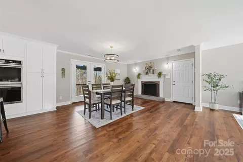 Dining - 315 Skyline Rd, Hickory, NC 28601 photo 1 of 1