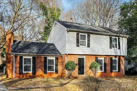 6520 Farmingdale Dr, Charlotte, NC 28212