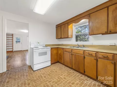 Kitchen - 155 Whitney Ave, Tryon, NC 28782 photo 3 of 3