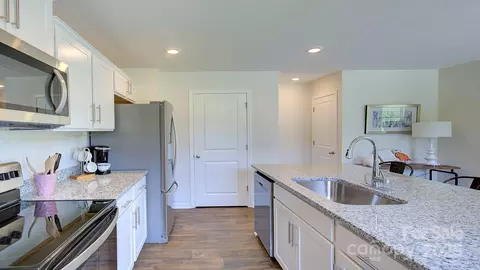23 Callie River Ct, Clyde, NC 28721 photo 6