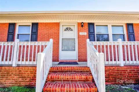 1909 S Lafayette St, Shelby, NC 28152