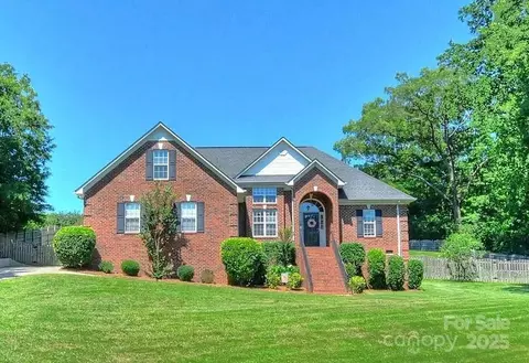 6008 Spence Ct, Monroe, NC 28110