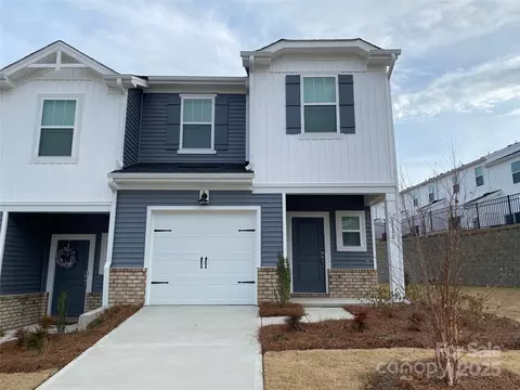 6110 Starview Ter, Charlotte, NC 28216