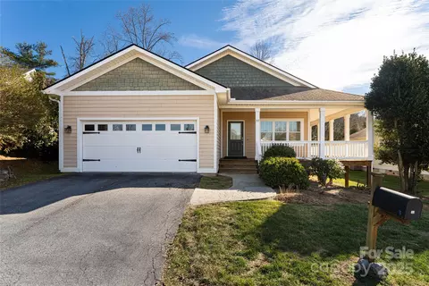 32 White Fox Dr, Fletcher, NC 28732