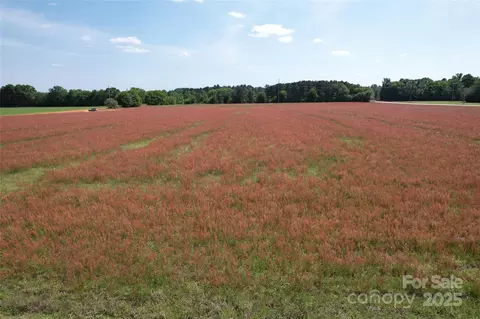 2 Rogers Ln, Bennettsville, SC 29512