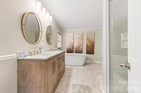 Bath - 5018 Duncan Rd, Monroe, NC 28110 photo 2 of 3