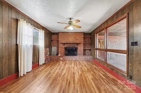 Living - 3442 Lester St, Conover, NC 28613 photo 2 of 5
