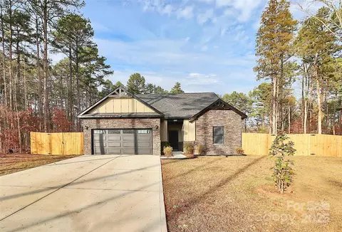 6519 Pargo Rd, Charlotte, NC 28216