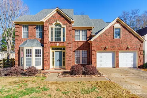 8610 Harmony Bridge Pl, Charlotte, NC 28216