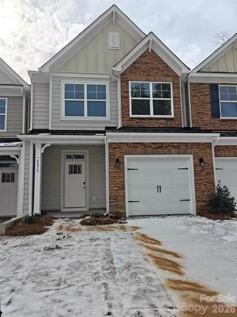 4275 Black Ct, Harrisburg, NC 28075
