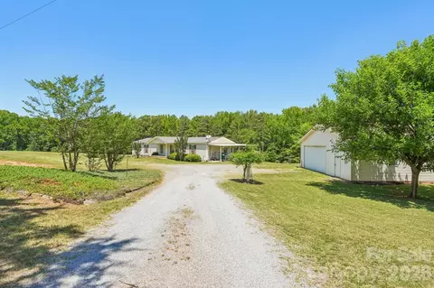 160 Allison Rd, Cowpens, SC 29330