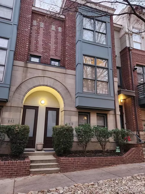 638 E 10th St, Charlotte, NC 28202