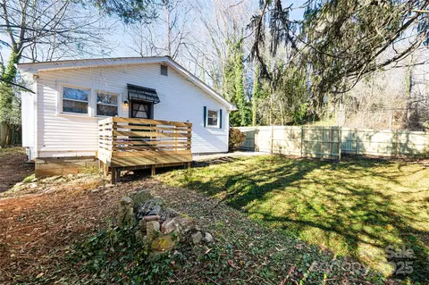 20 Cardinal Ridge Dr, Asheville, NC 28805