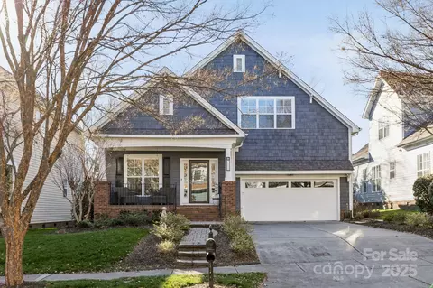 7534 Thorn Creek Ln, Tega Cay, SC 29708