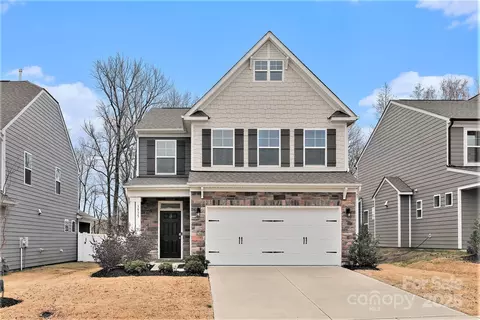 3935 Center Place Dr, Harrisburg, NC 28075
