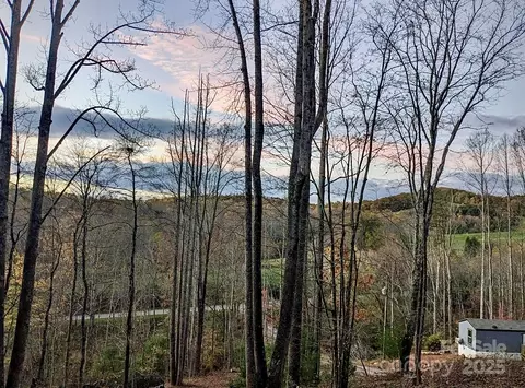 2828 E Pine St, Mount Airy, NC 27030
