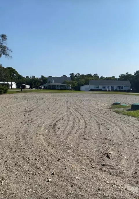108 Clara Xrd, Harkers Island, NC 28531