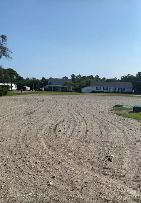 108 Clara Xrd, Harkers Island, NC 28531
