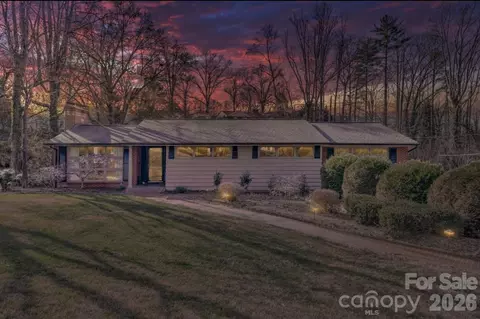 111 Kinwood St, Morganton, NC 28655