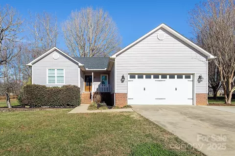 688 Cress School Rd, Salisbury, NC 28147