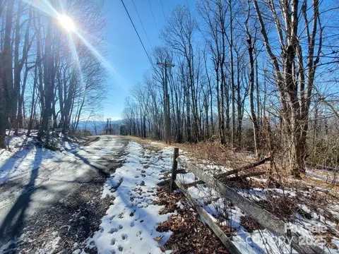 Henredon Road, Spruce Pine, NC 28777