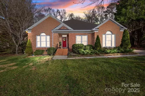 10012 Lattice Ct, Charlotte, NC 28269